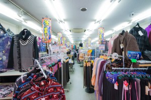 ファミリーファッションタニグチ店内写真